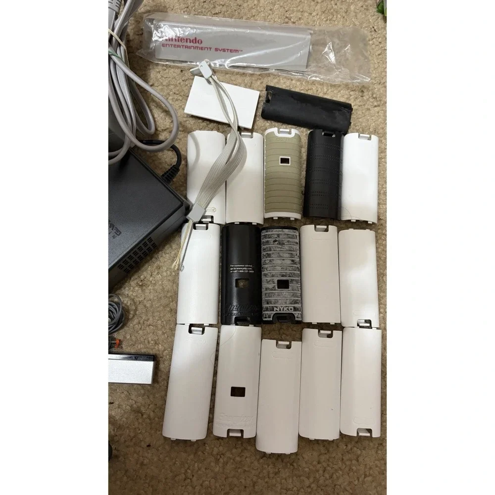 Lot of 6 Official OEM Nintendo Wii Wii U AC Power Supply Adapter Cords And More